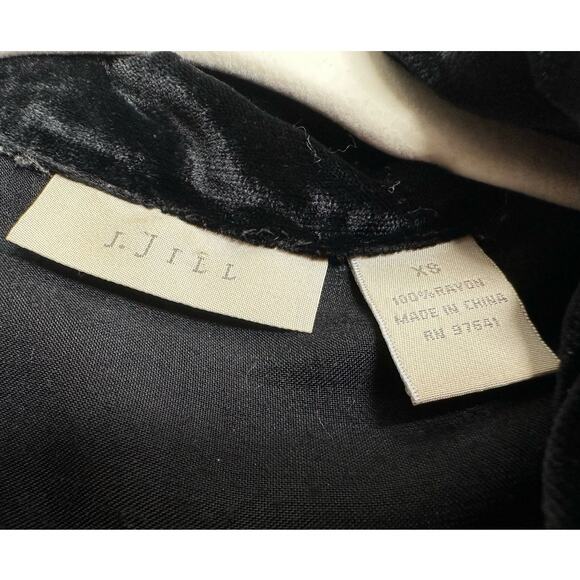 J.Jill: Luxe Velvet Black Velvet Pin Tuck Button Down Cardigan - Picture 5 of 5